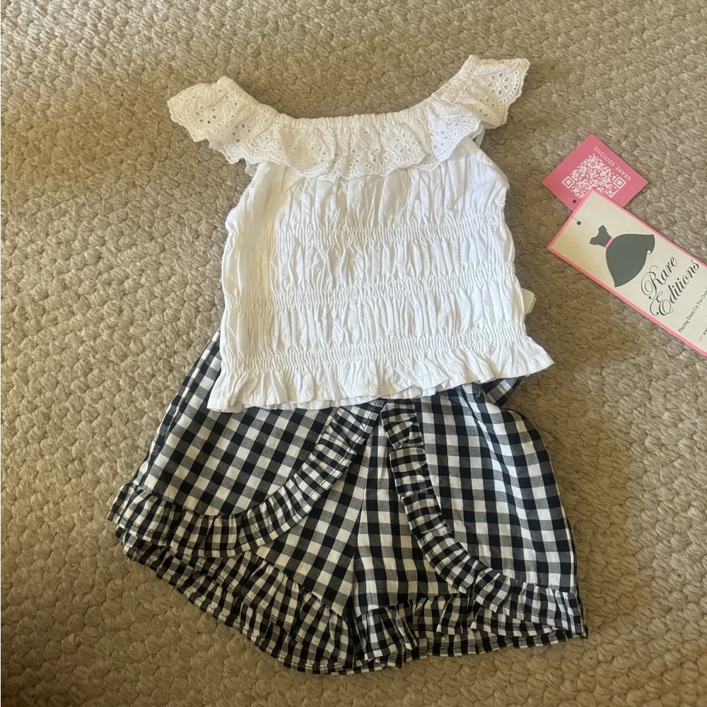 Rare editions outfit